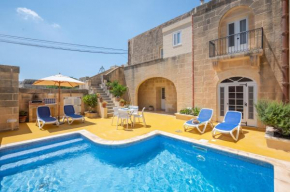 Dar ta' Betta Farmhouse with private pool
